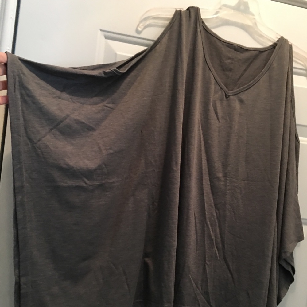 Women’s cold shoulder cape style T-shirt